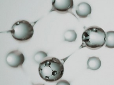 QUELQUES IDÉES REÇUES... LE NATUREL DANS LES COSMÉTIQUES