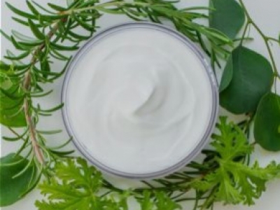 ET SI NOUS PARLIONS DE PRODUITS COSMÉTIQUES BIO...